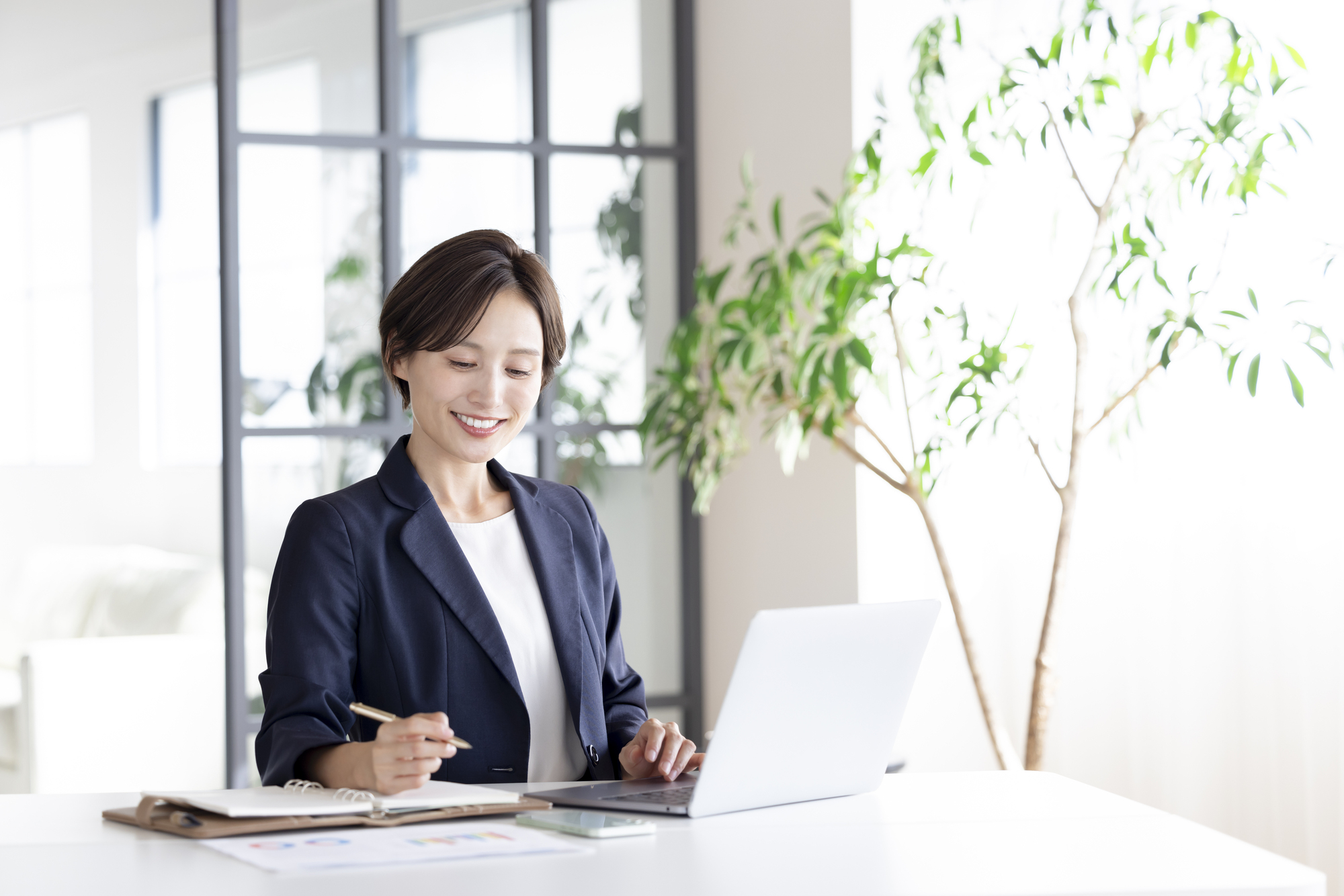 自分のペースで仕事に取り組む様子のイメージ